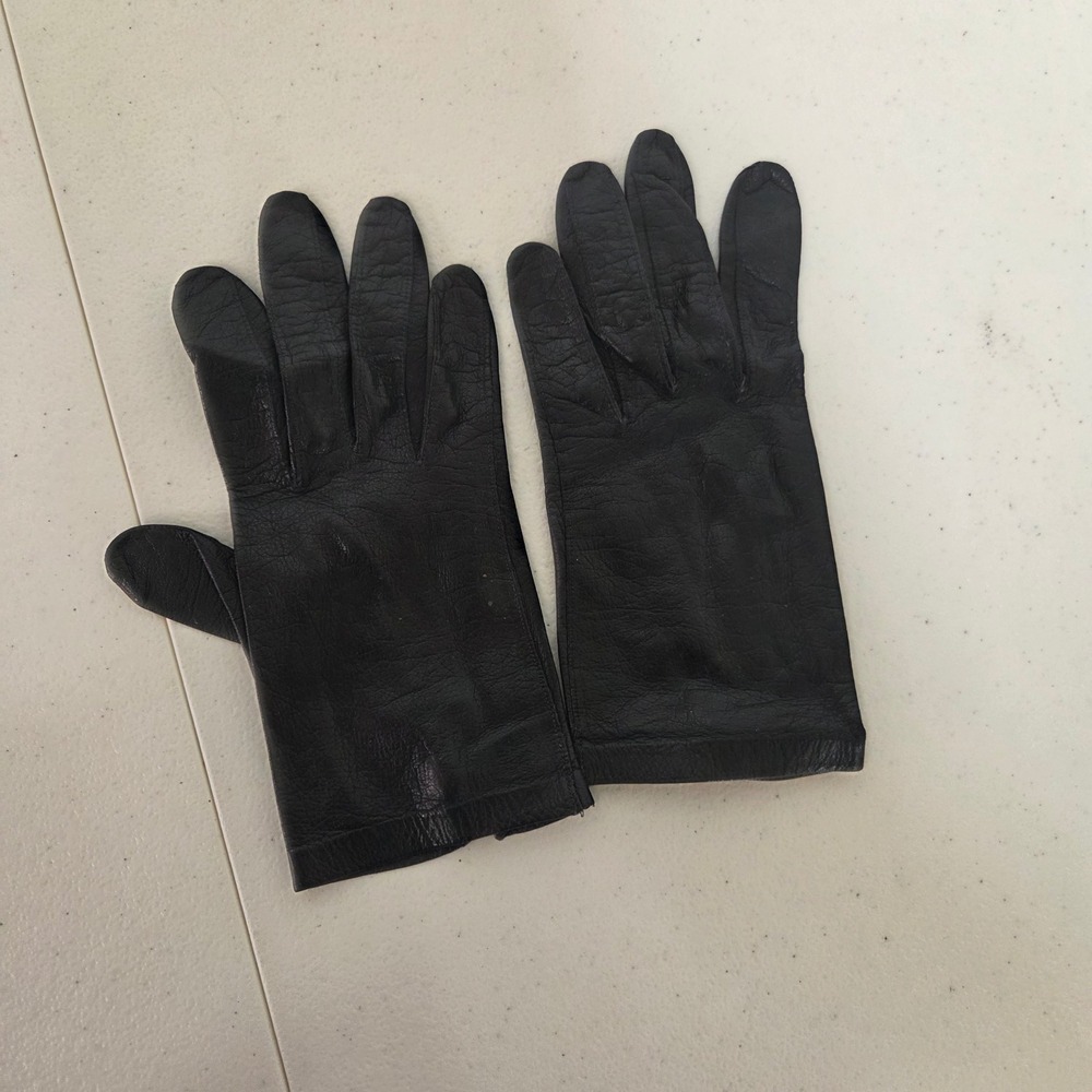 Vintage Black Leather Dress Gloves Button Wrist Detail Women Small Medium